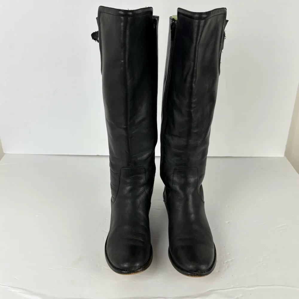 Ann Taylor Knee High Leather Heeled Zip Up Boots in Black